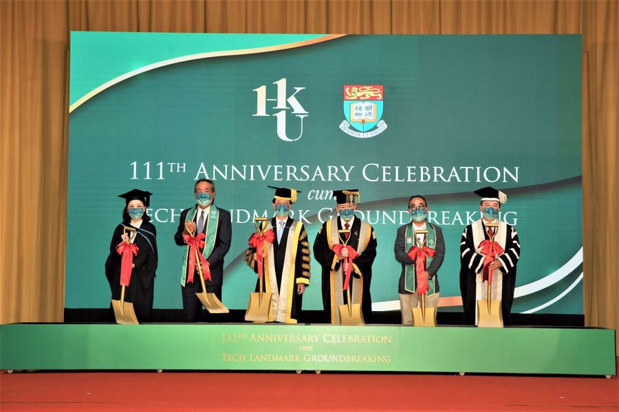 （From the right） Professor Xiang Zhang, President and Vice-Chancellor of HKU, Dr. David Mong, Chairman of Shun Hing Education and Charity Fund, Dr. the Honorable Sir David Li Kwok Po, Pro-Chancellor of HKU, the Honourable Mr. John Lee Ka Chiu, Chancellor of HKU, Mr. Kuok Khoon Chen, Chairman of Kerry Group Limited, Ms. Priscilla Wong Pui-sze, Chairman of the HKU Council officiated the Ground-breaking ceremony for the Tech Landmark Project.